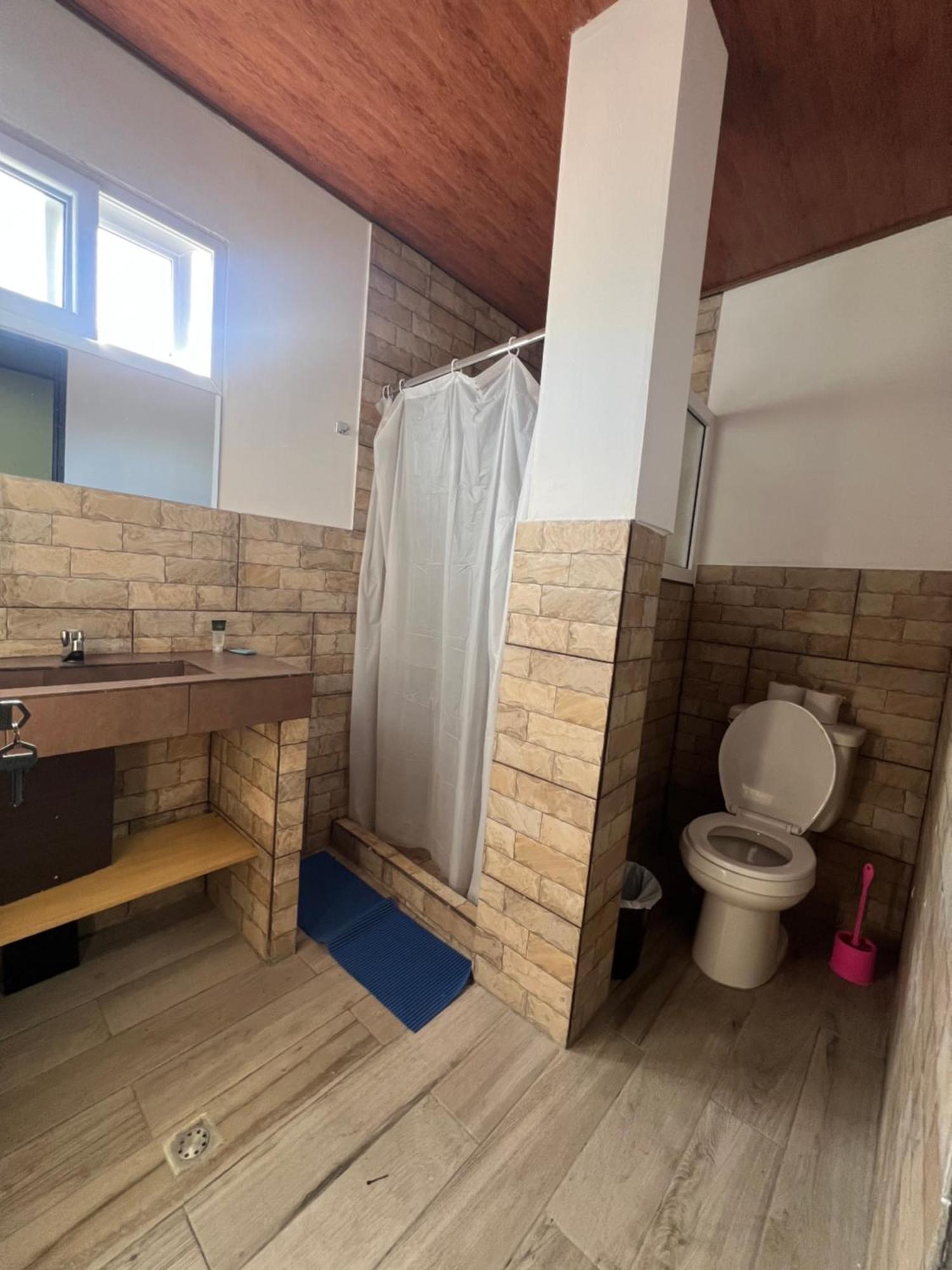 C&M Exclusive Private Rooms Quetzaltenango Exterior foto